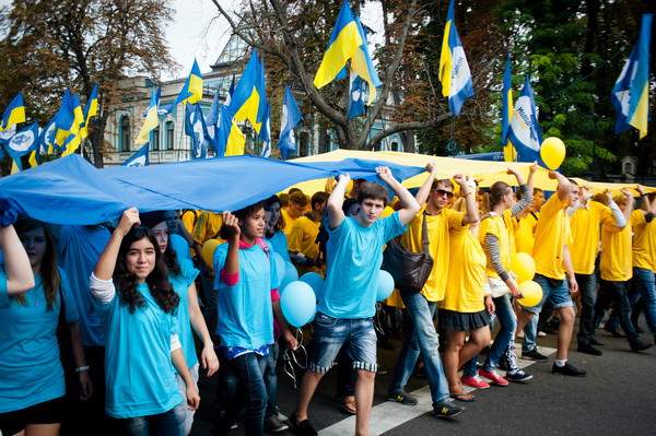 Опрос: Лишь 20% украинской молодежи верит в лучшее будущее