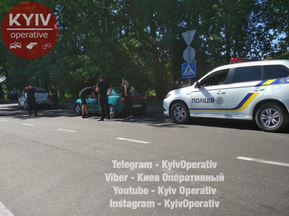 В Киеве в наркотическом состоянии задержали угонщика автомобиля (фото)