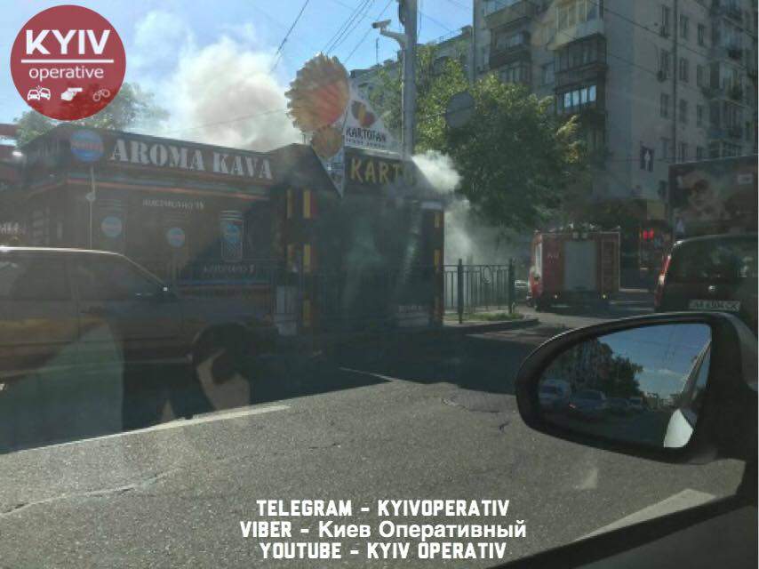 В Киеве произошло возгорание МАФов (фото)