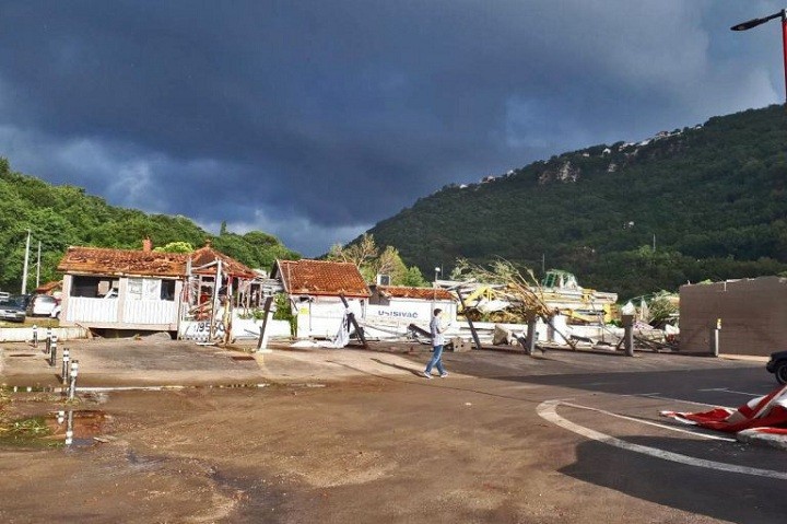 В Черногории ураган повредил около 50 домов