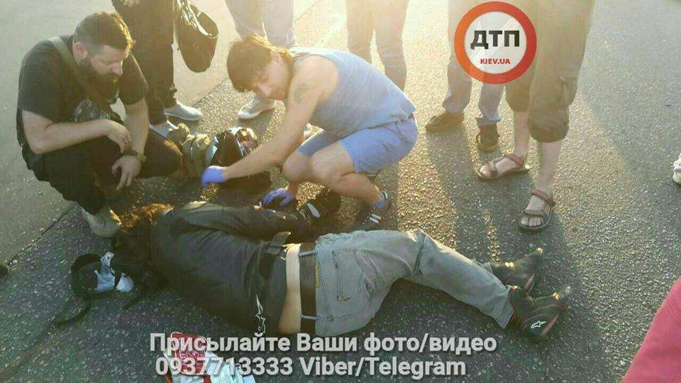 В Киеве произошло столкновение автомобиля 