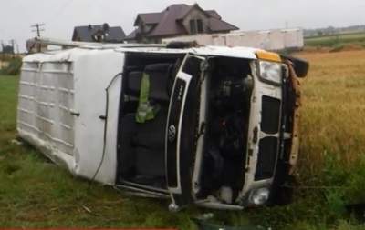 В Польше автобус избегая столкновения с дикой козой попал в ДТП, пострадали шесть человек