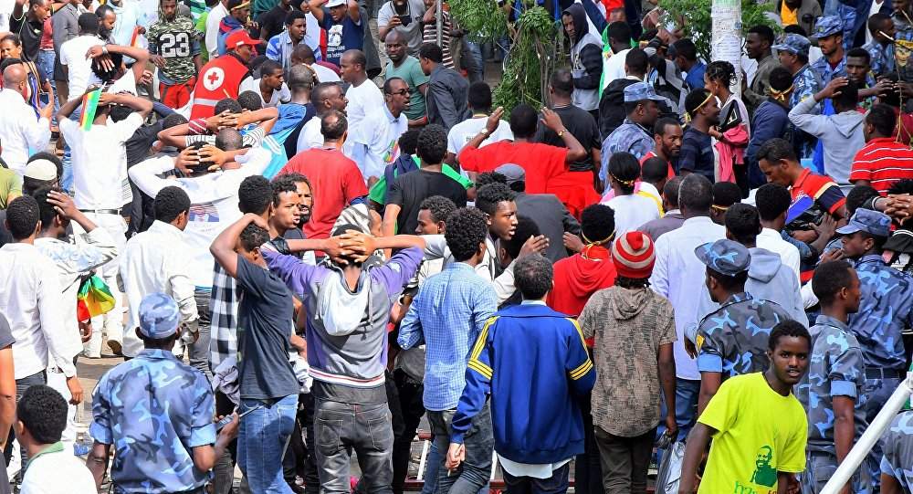 Во время митинга в Эфиопии прогремел взрыв: более 80 человек пострадали