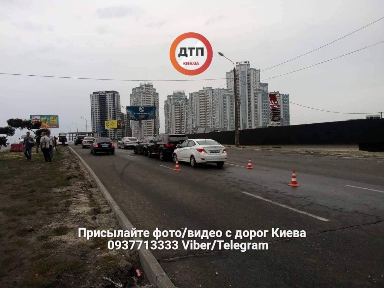 В Киеве автомобиль Nissan уходил от патрульной полиции и совершил ДТП (фото)