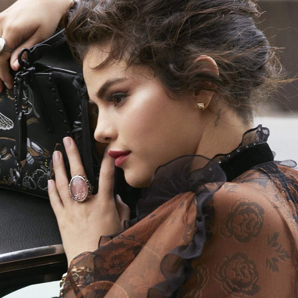 Селена Гомез снялась в новой фотосессии для модного бренда (фото)