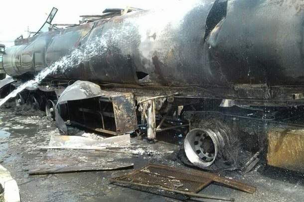 На предприятии в Харьковской области загорелась цистерна, один человек погиб (фото)