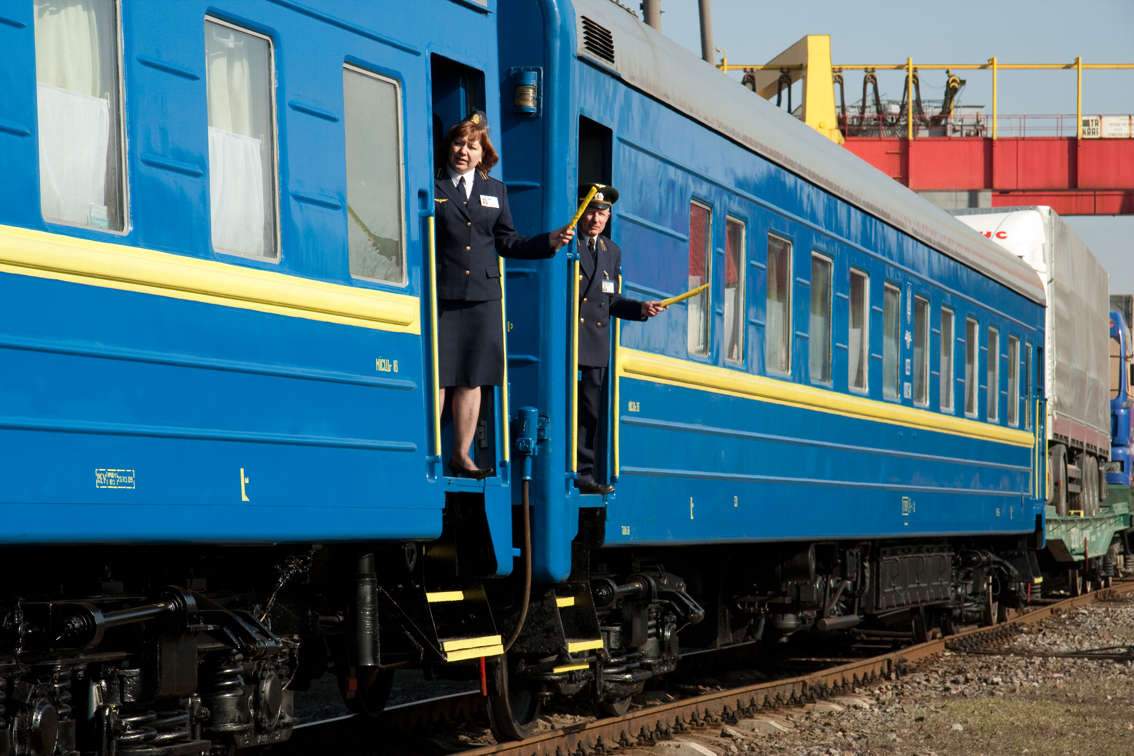 В Запорожье поезд потерял вагон с пассажирами