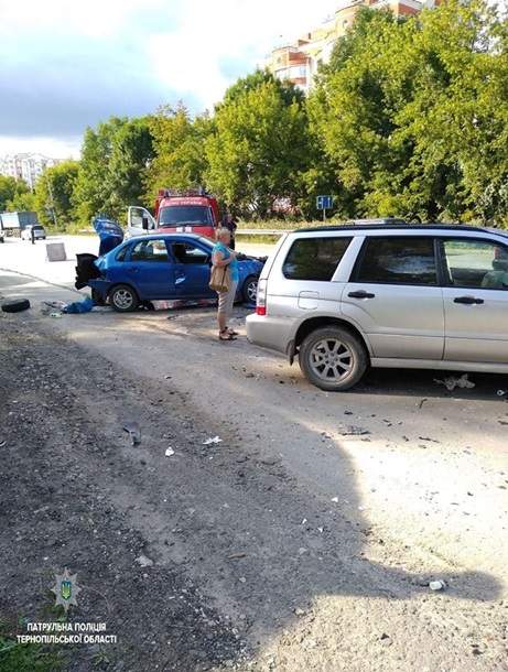 В Тернополе  в тройном ДТП столкнулись автомобили 
