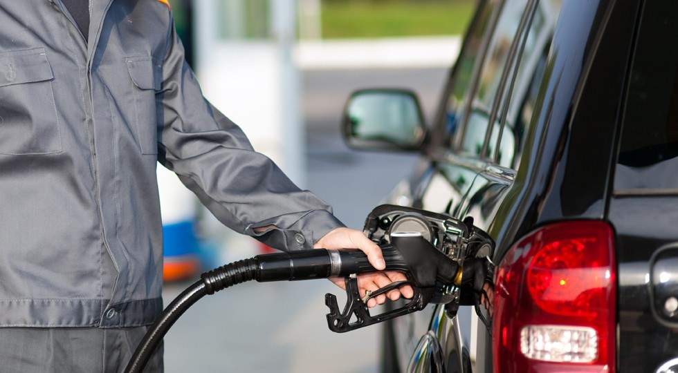 Bloomberg представил рейтинг самых низких цен на бензин в странах мира. Украины даже нет в списке
