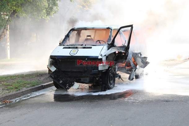 В Днепропетровской области взорвался микроавтобус батальона Днепр, пострадал депутат (фото)