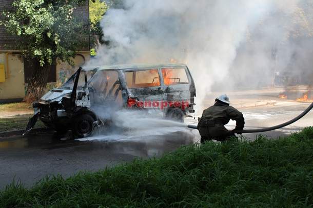 В Днепропетровской области взорвался микроавтобус батальона Днепр, пострадал депутат (фото)