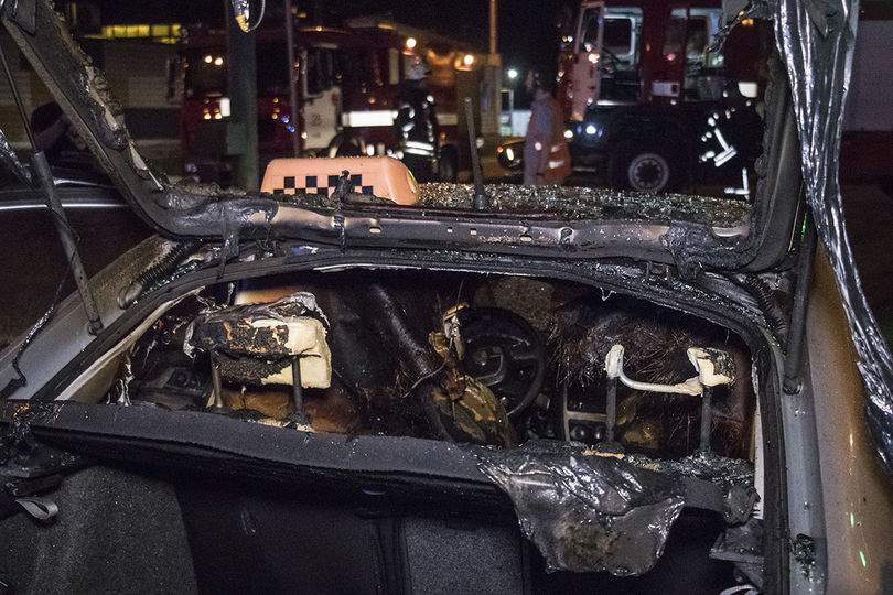 В Киеве на ходу загорелось такси (фото)