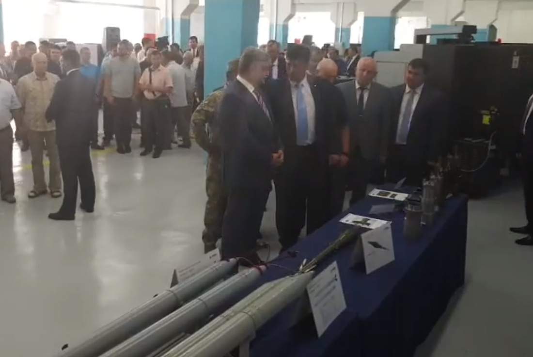 Порошенко запустил новое производство украинских артиллерийских боеприпасов