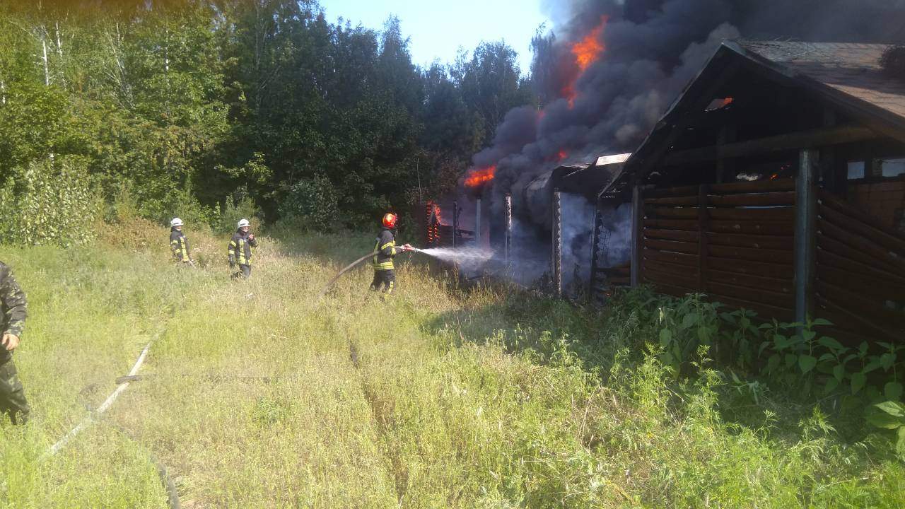 В Киевской области горела улица
