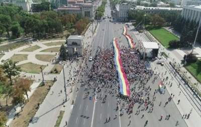 В центре Кишенева сторонники объединения Молдовы с Румынией устроили акцию протеста