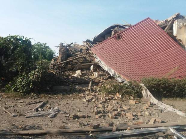 В результате мощного взрыва на Закарпатье был разрушен дом. Есть пострадавшие