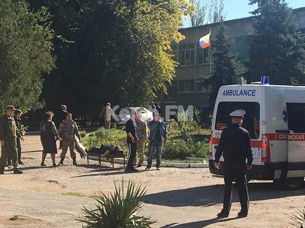 СМИ: Стрелок в Керчи взорвал бомбу, после того, как закончились патроны