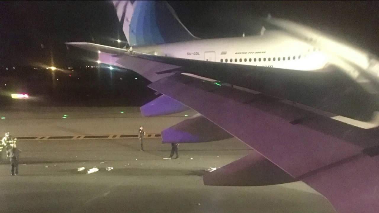 В нью-йоркском аэропорту столкнулись пассажирские самолеты: есть пострадавшие
