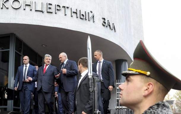 Лукашенко гарантировал, что его страна никогда не будет представлять военную угрозу для Украины