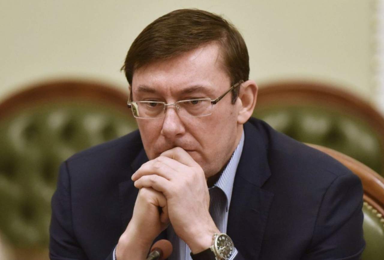 Луценко признал, что прокуратура не отыскала заказчиков в делах о нападениях на активистов