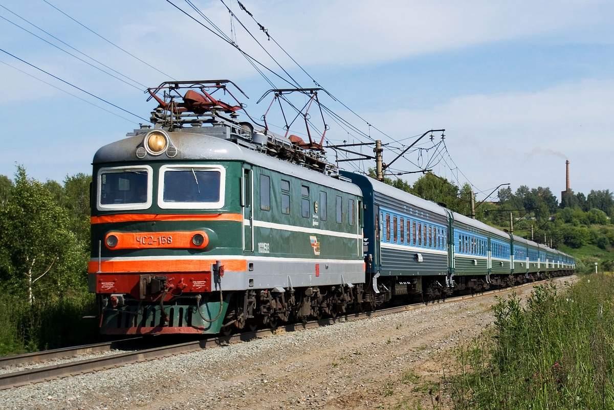 На Киевщине несовершеннолетний погиб под колёсами поезда