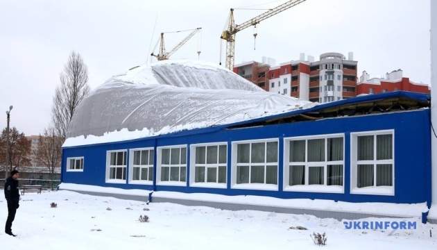 Под Киевом полиция задержала ответственных за строительство обвалившегося детского спорткомплекса