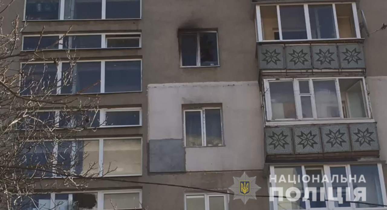 Жуткая трагедия в Одессе: Мужчина из-за ребенка убил бывшую супругу, поджег квартиру и выбросился из окна