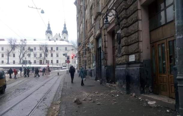 Во Львове рушится памятник архитектуры