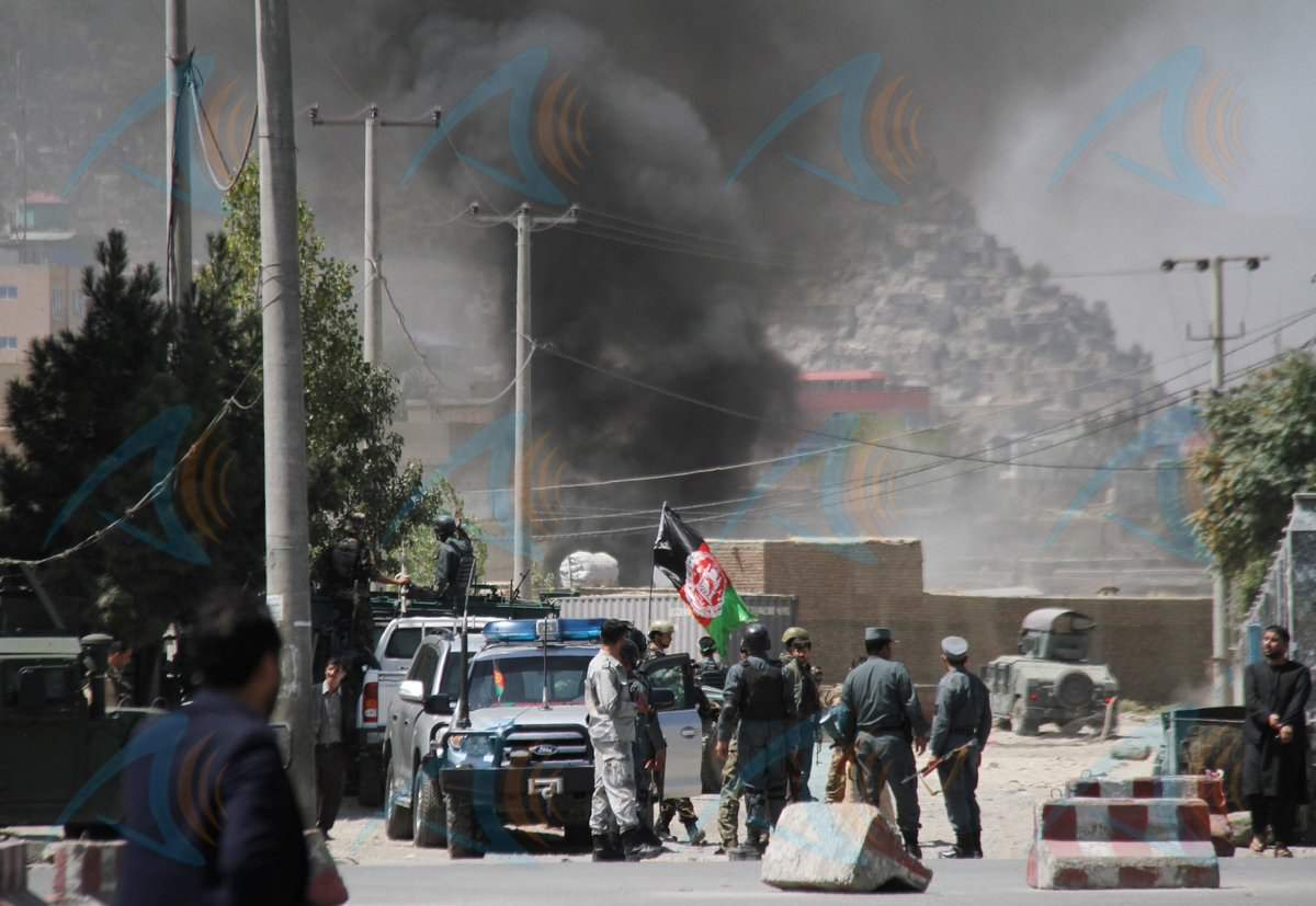 В Афганистане в результате нападения боевиков на военную базу погибли более 100 человек