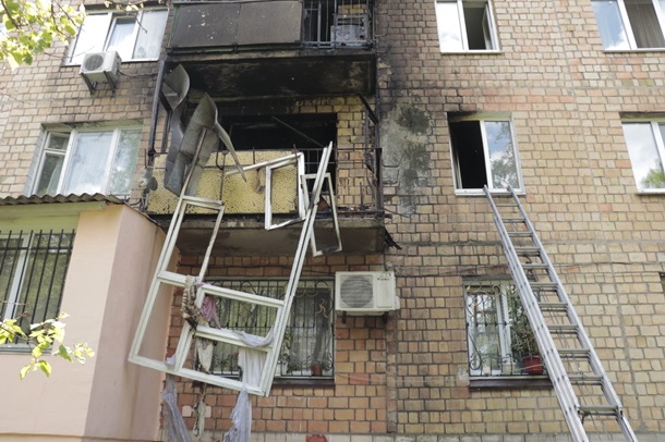 В Киеве произошел взрыв и пожар погиб человек