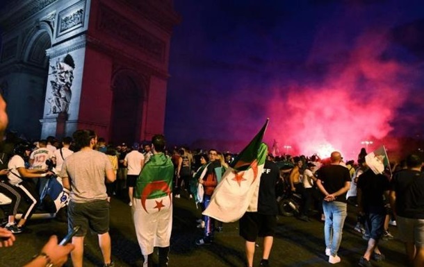 Футбольные болельщики устроили беспорядки в Париже, Марселе и Лионе