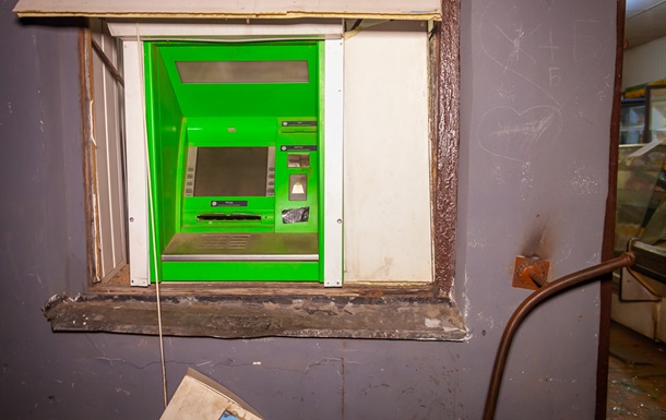 Неизвестные взорвали банкомат и похитили деньги в Днепре
