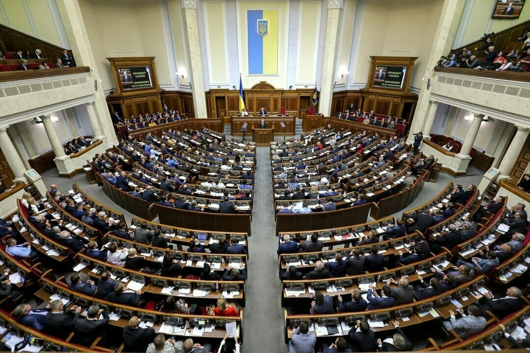 Разумков подписал закон об отмене депутатской неприкосновенности