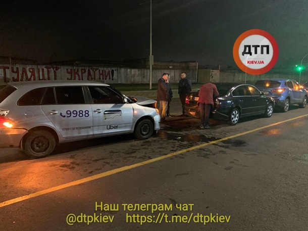 В Киеве произошло тройное ДТП из-за пьяного таксиста