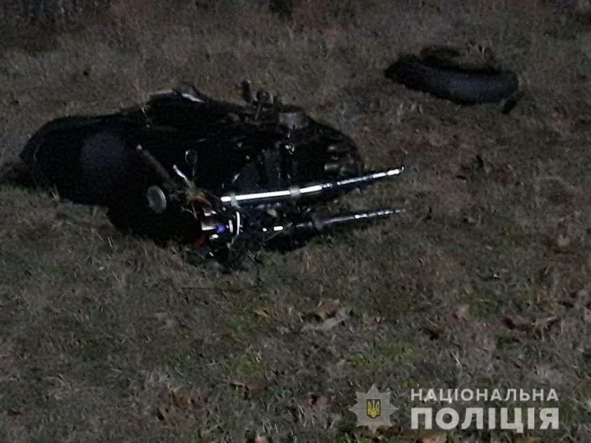 В смертельном ДТП в Одессе легковушка столкнулась с мотоциклом (ФОТО)