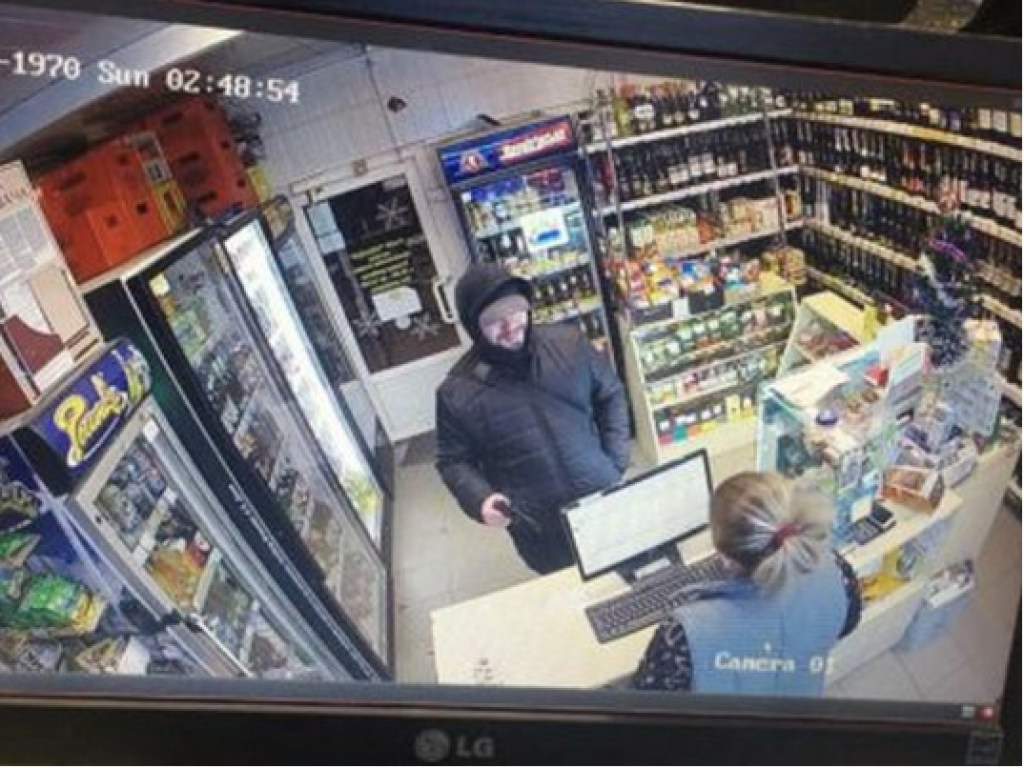 Во Львове пойман серийный грабитель, который угрожал продавцам  магазинов(ФОТО)