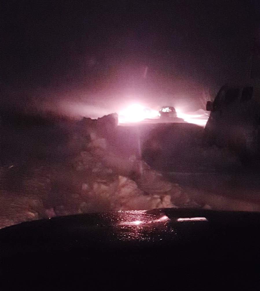 В Черновицкой области более 15 авто попали в ловушку из снега
