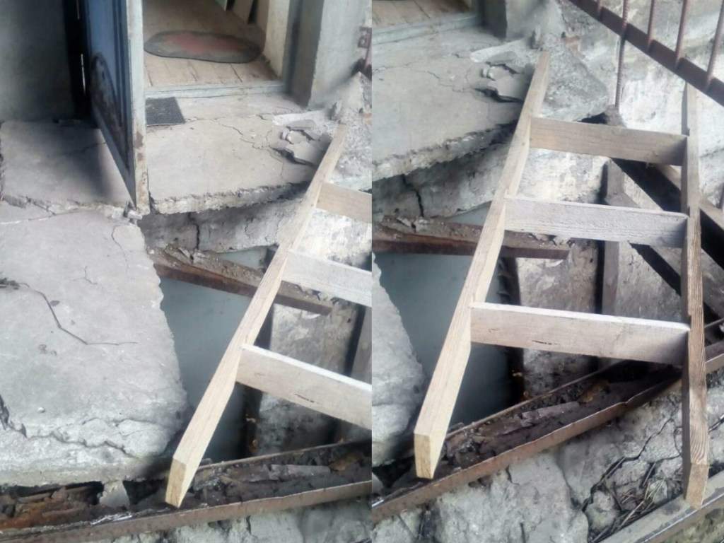 В Днепре, из-за обвалившейся плиты, женщина провалилась в подвал жилого дома (ФОТО)