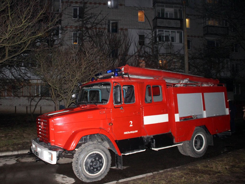 В Хмельницком загорелась многоэтажка(ФОТО)