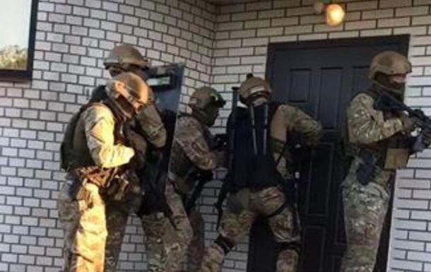 Правоохранители задержали в Киевской области группу злоумышленников
