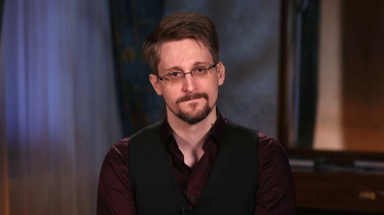 Трамп подумает о помиловании бывшего сотрудника спецслужб Сноудена