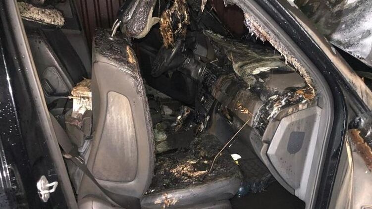 В Киеве сожгли машину нардепа Гео Лероса