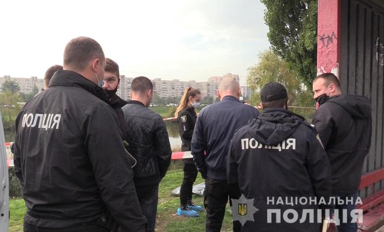 В Киеве мужчина избил и задушил женщину