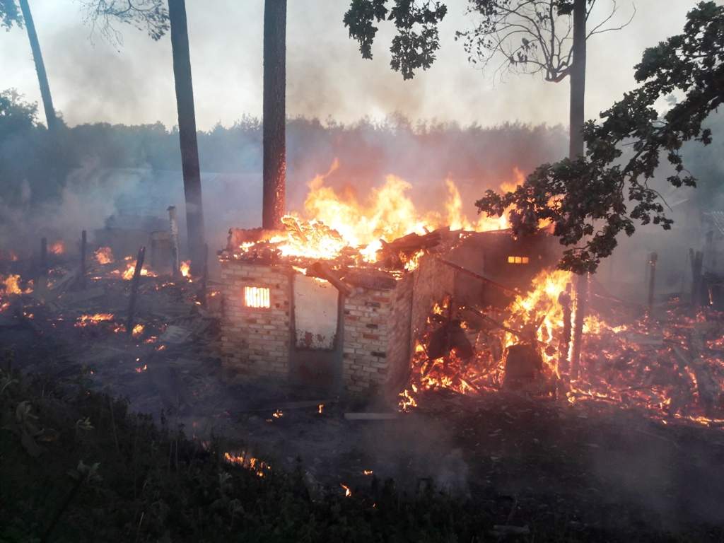 На Житомирщине спасатели потушили несколько пожаров в жилых домах