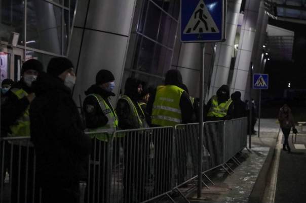Порошенко возвращается в Украину: в аэропорту 